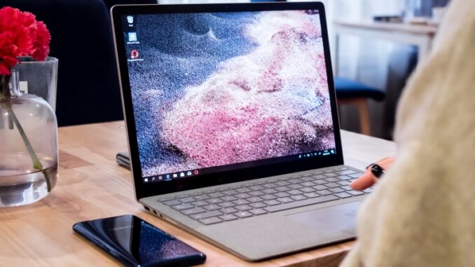Đánh giá Surface Laptop 2: năm 2021 rồi vẫn còn tốt