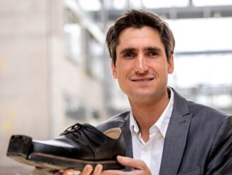 Tec-Innovation cho ra mắt đôi giày điều khiển bằng AI giành cho người khiếm thị